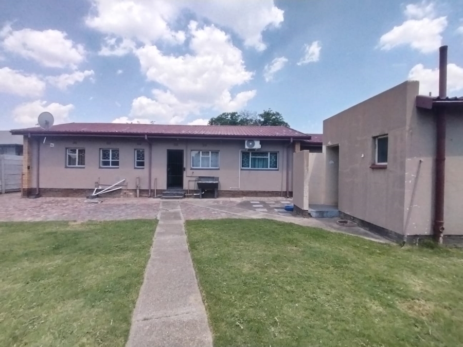 3 Bedroom Property for Sale in Bodorp North West